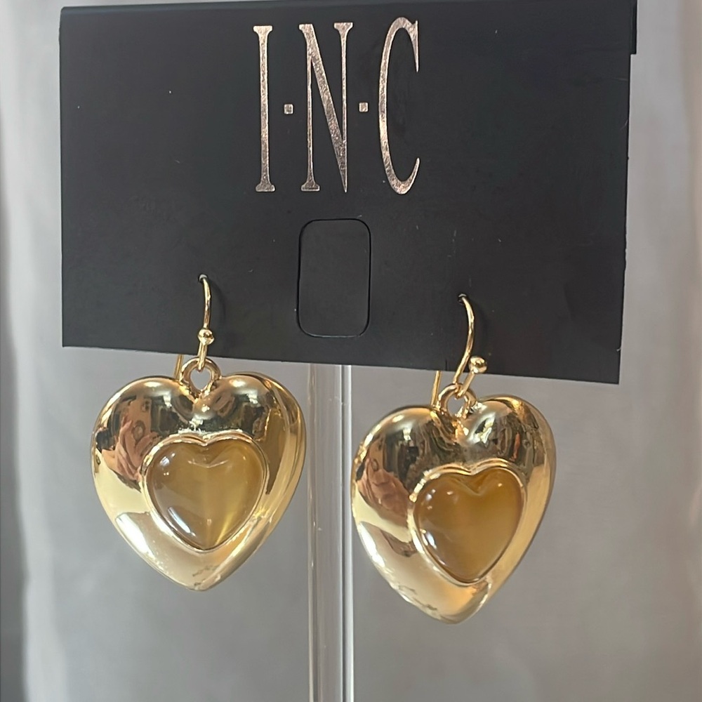 INC heart earrings in gold tone with gold cats eyes, wire hook earrings 1β